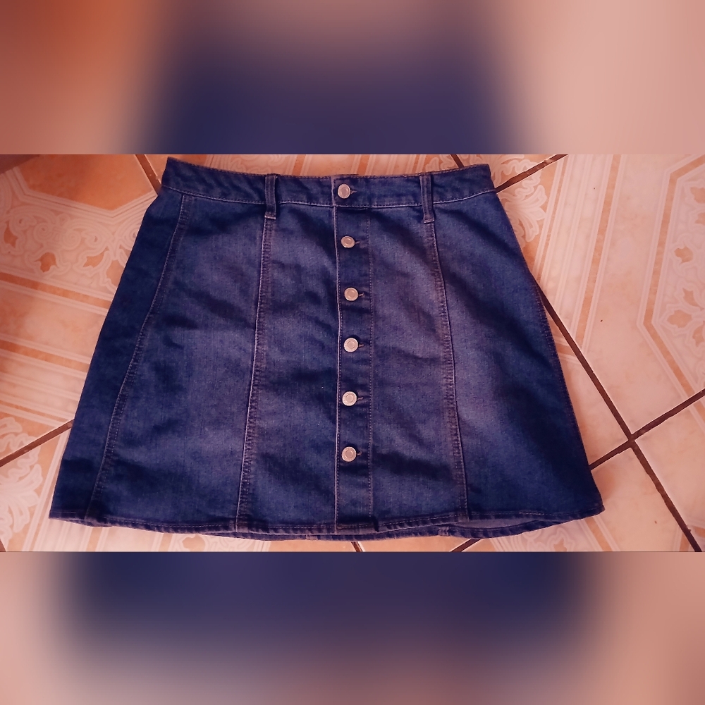 Vintage Button-Front Denim Mini Skirt – Size 10